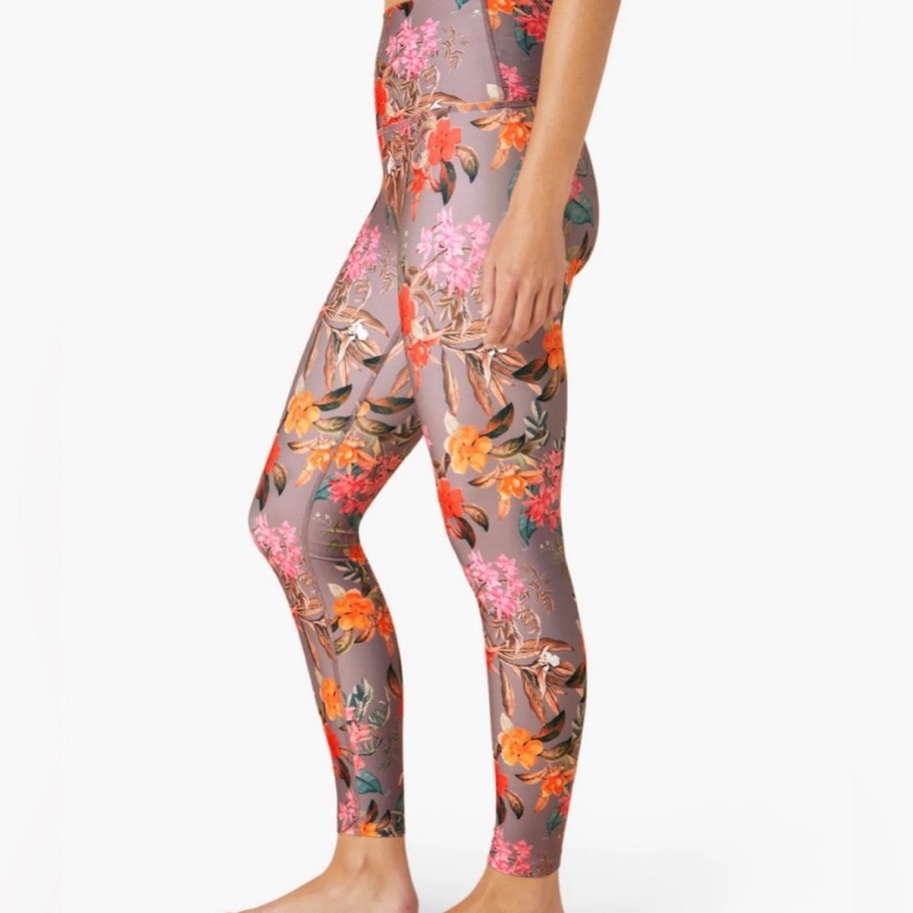 Beyond Yoga High Waisted Midi Legging in Silverberry Bloom